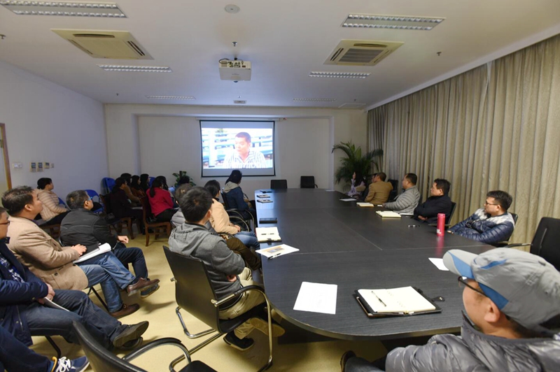 /QJ_851552531895.jpg 集團(tuán)公司監(jiān)管單位組織觀看電教片(李倩雯 圖)_副本.jpg