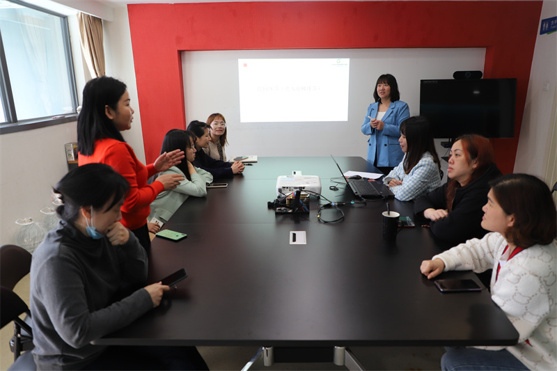 /QJ_690195578065.jpg 培訓(xùn)互動(dòng).jpg