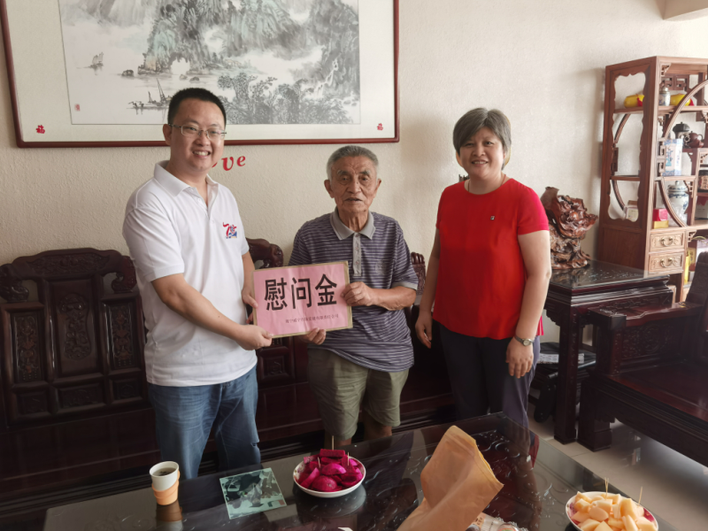 /QJ_127896746374.png 張志宏慰問離休老干部陸義洲.png