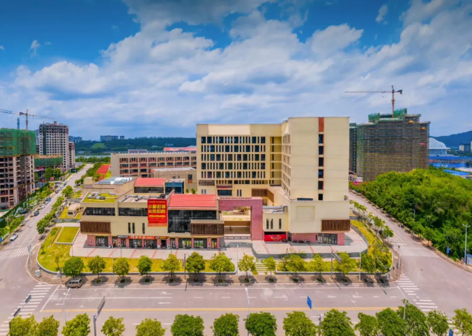 /QJ_039433230874.png 威寧?蟠龍西鄰家廣場.png