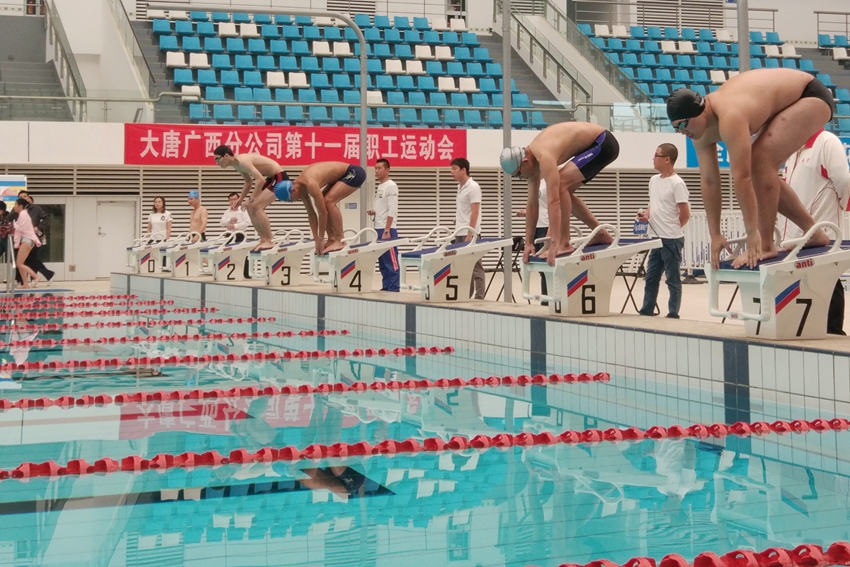 /QJ_019602593451.jpg 各就各位_副本.jpg